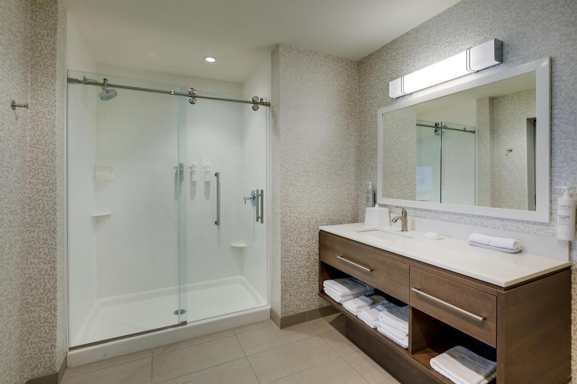 Hotel Home2 By Hilton